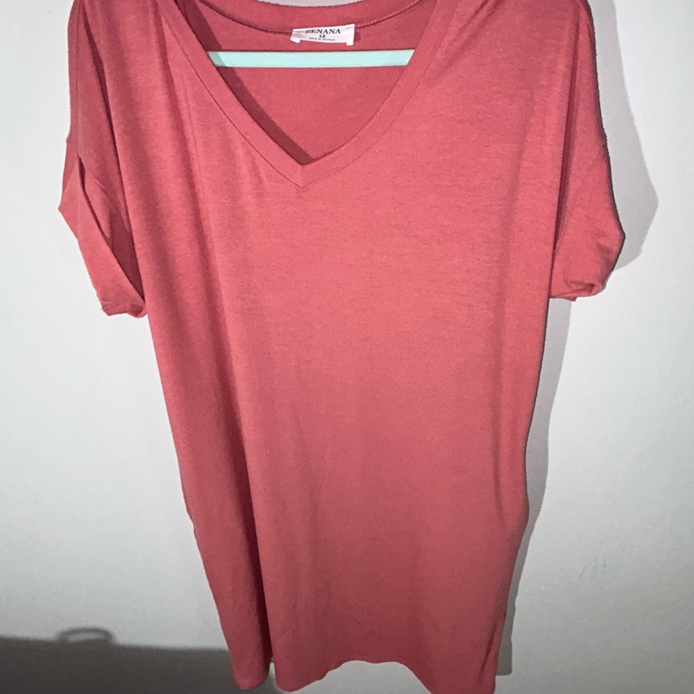 Zenana Outfitters Women's Coral V-Neck Tee